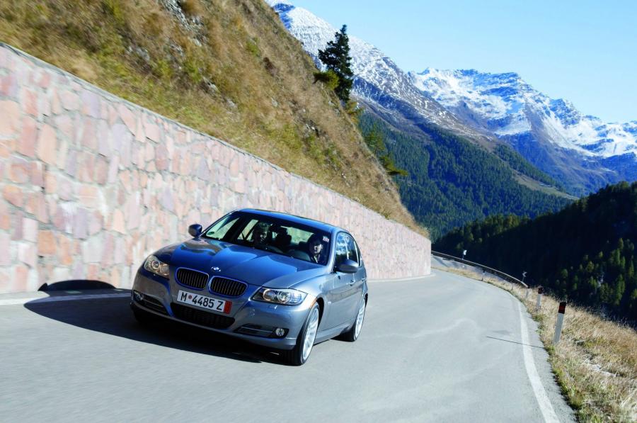  BMW 3-Series 2009 года  (фото 10 из 116)